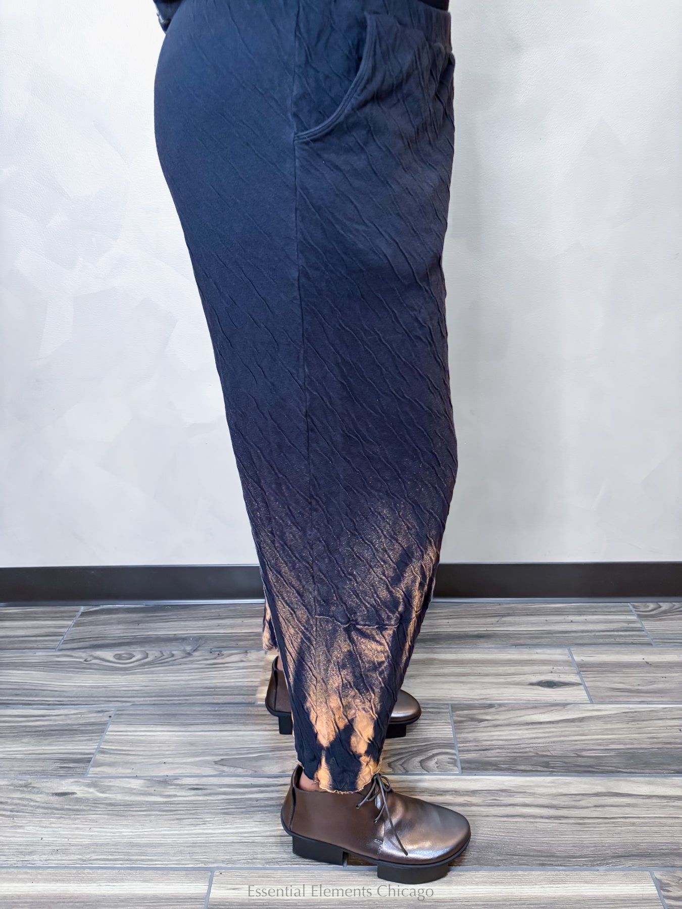 Grizas Wavy Cropped Pants