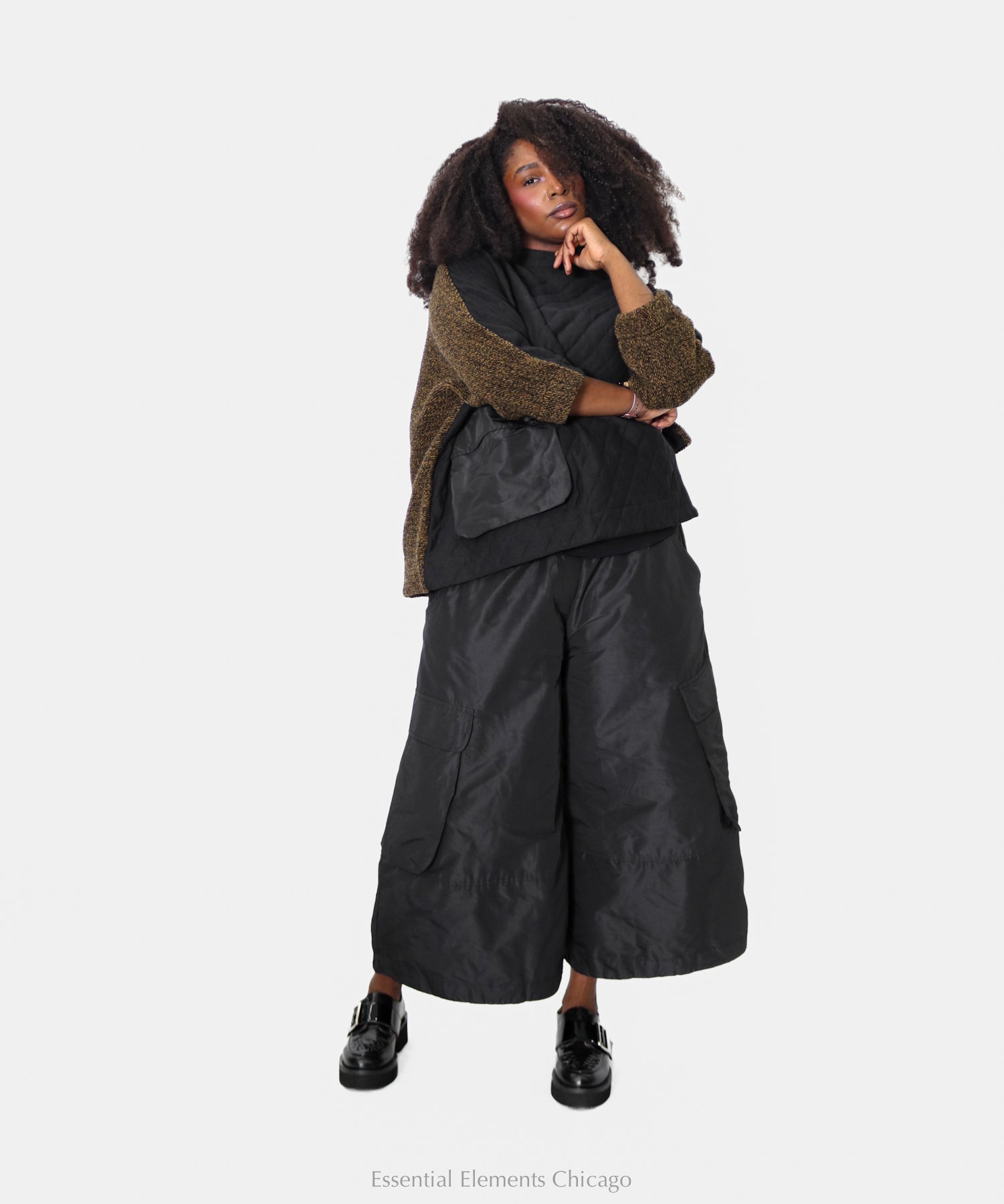 Alembika Cropped Cargo Pants, Black - Essential Elements Chicago