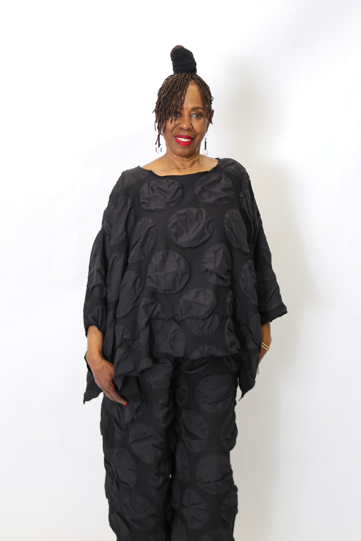 Heydari Textured Top, Black - Essential Elements Chicago