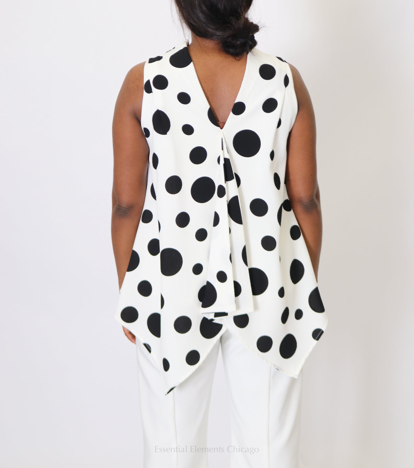 IC Collection Black Dot Top - Essential Elements Chicago