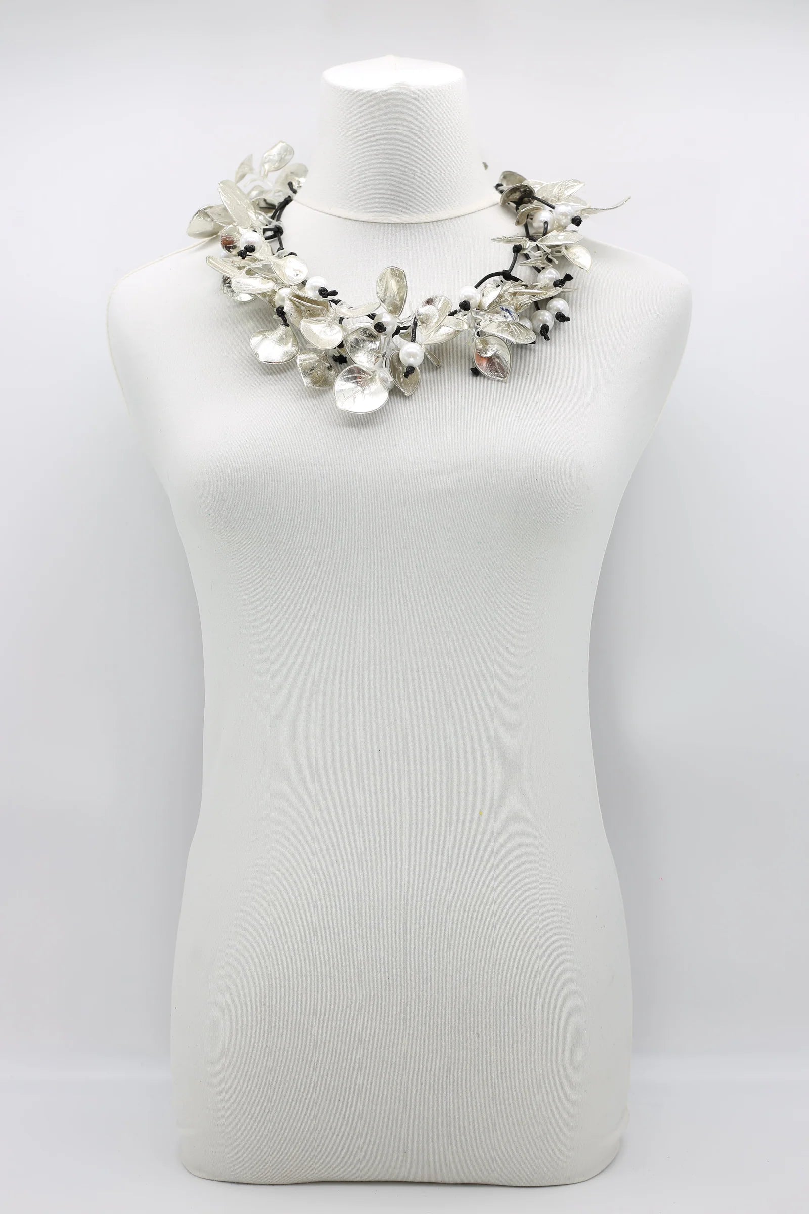 Jianhui Pothos Plant Necklace - Essential Elements Chicago