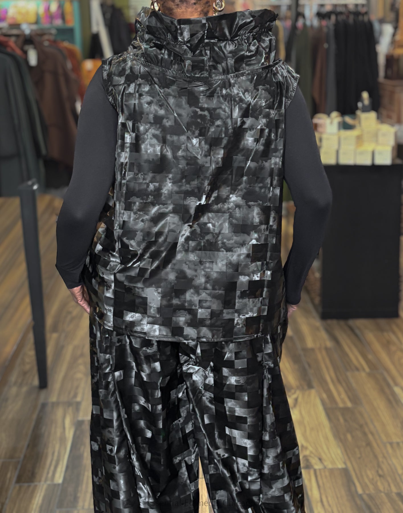 Kozan Alexia Vest, Cosmos - Essential Elements Chicago