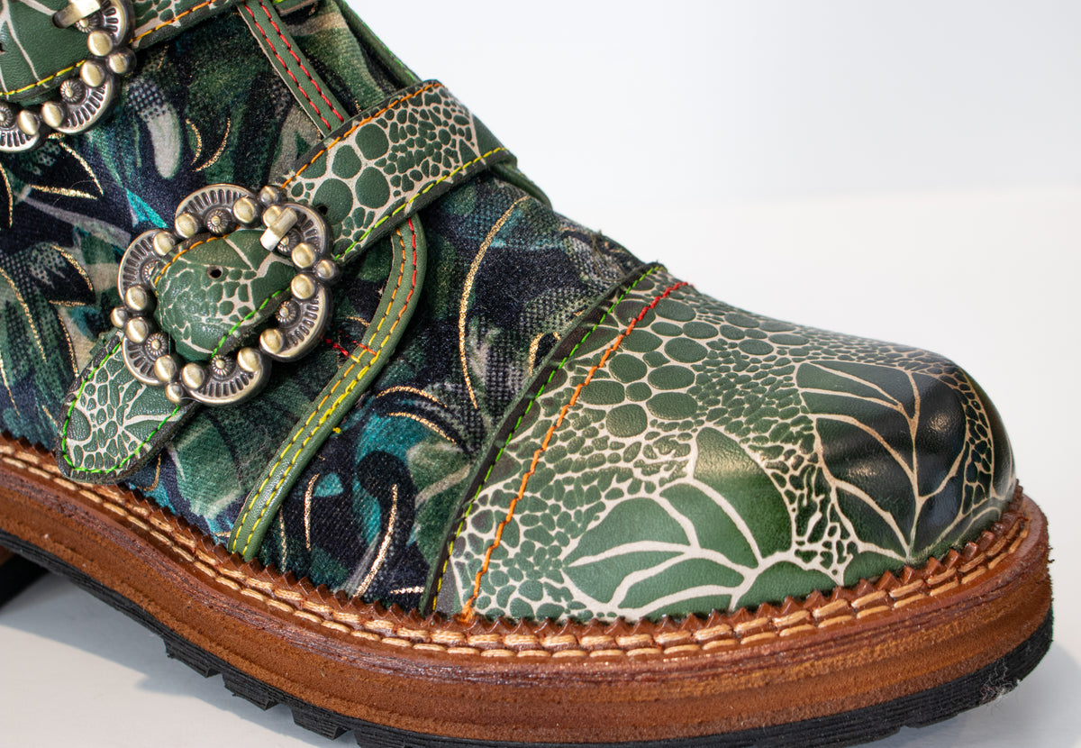 L'Artiste Thisway Baroque Boots - Essential Elements Chicago