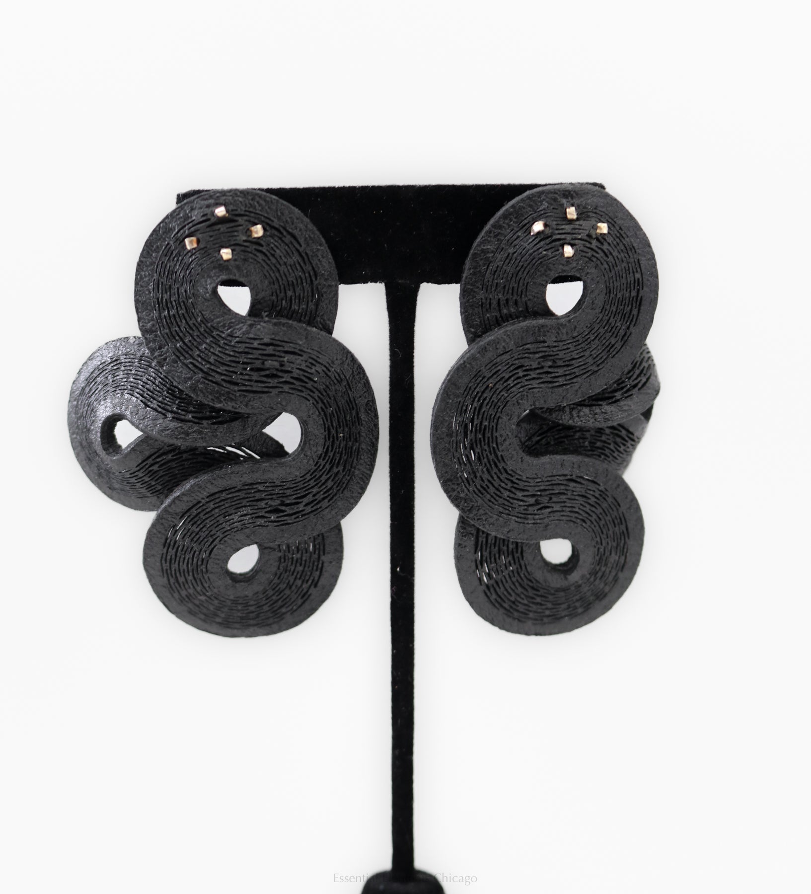 Oropopo Heartthrob Earrings - Essential Elements Chicago