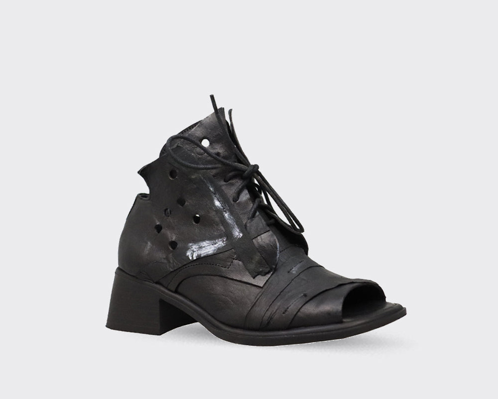 Papucei Cozette Sandal, Black - Essential Elements Chicago