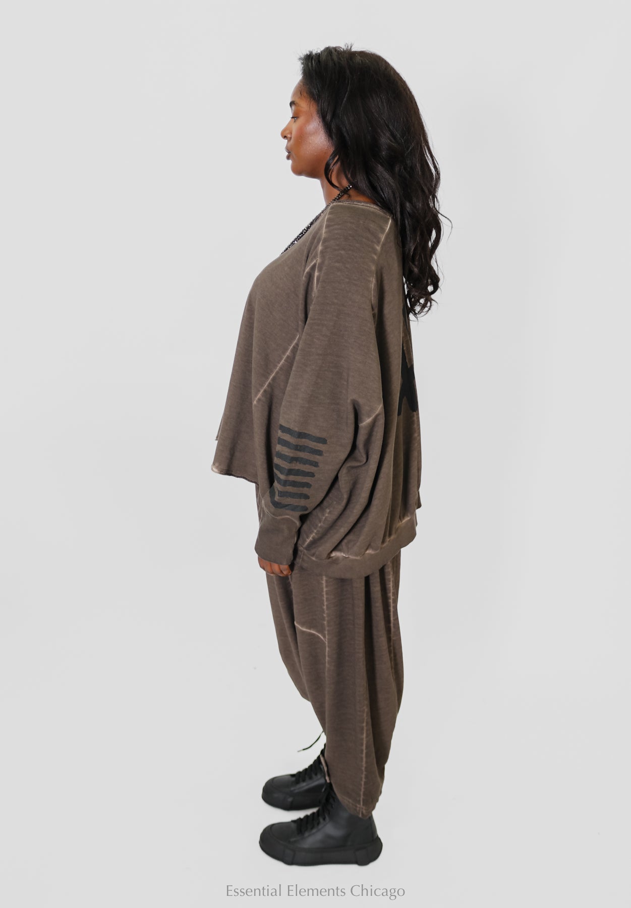 Pluslavie Wide Short Sweater II - Essential Elements Chicago