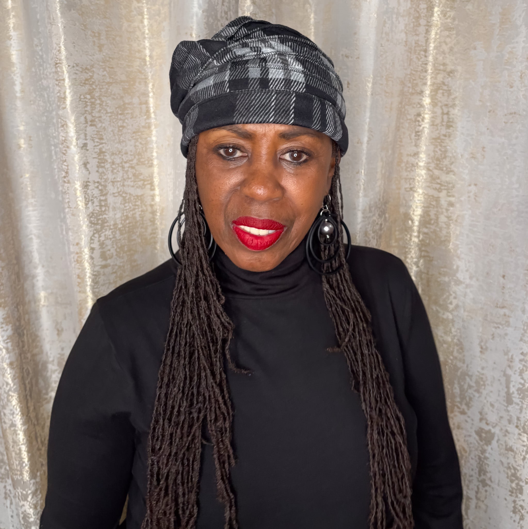 Sconi Legacy Black Buffalo Plaid Slinky - Essential Elements Chicago