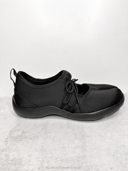 All Black Split Toe Casual, Black