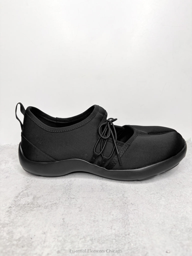 All Black Split Toe Casual, Black