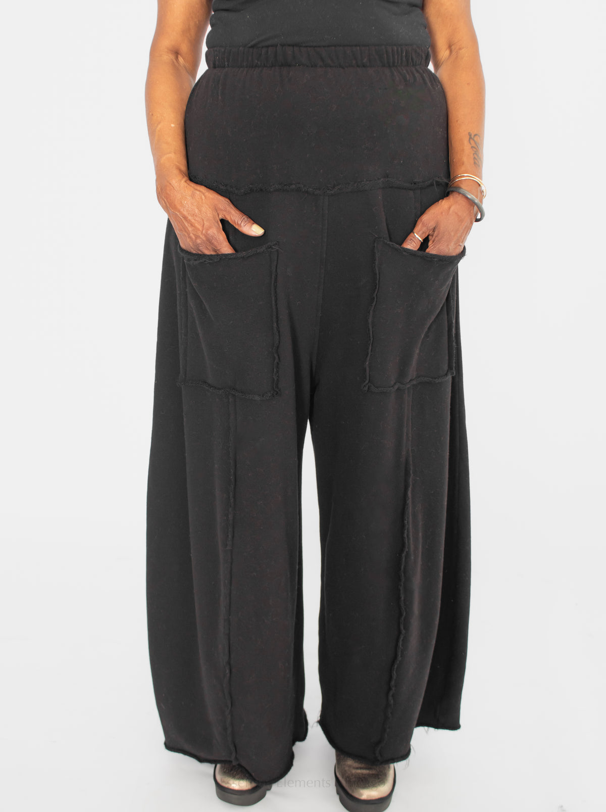 Bodil New Pant, Coal - Essential Elements Chicago