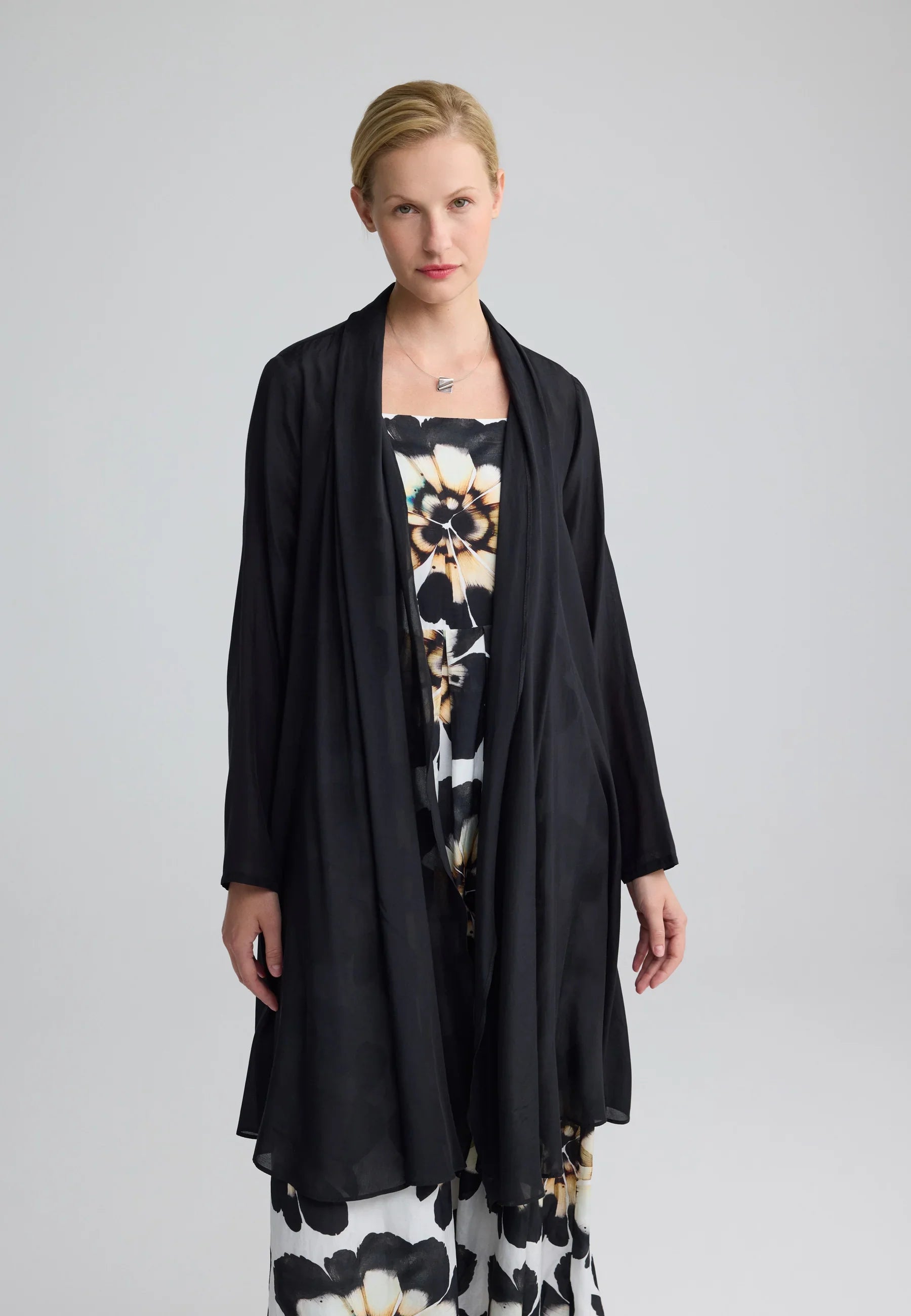 Luukaa Vivelle Jacket, Black - Essential Elements Chicago