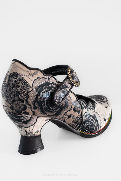 L'Artiste Adodora Pumps - Essential Elements Chicago