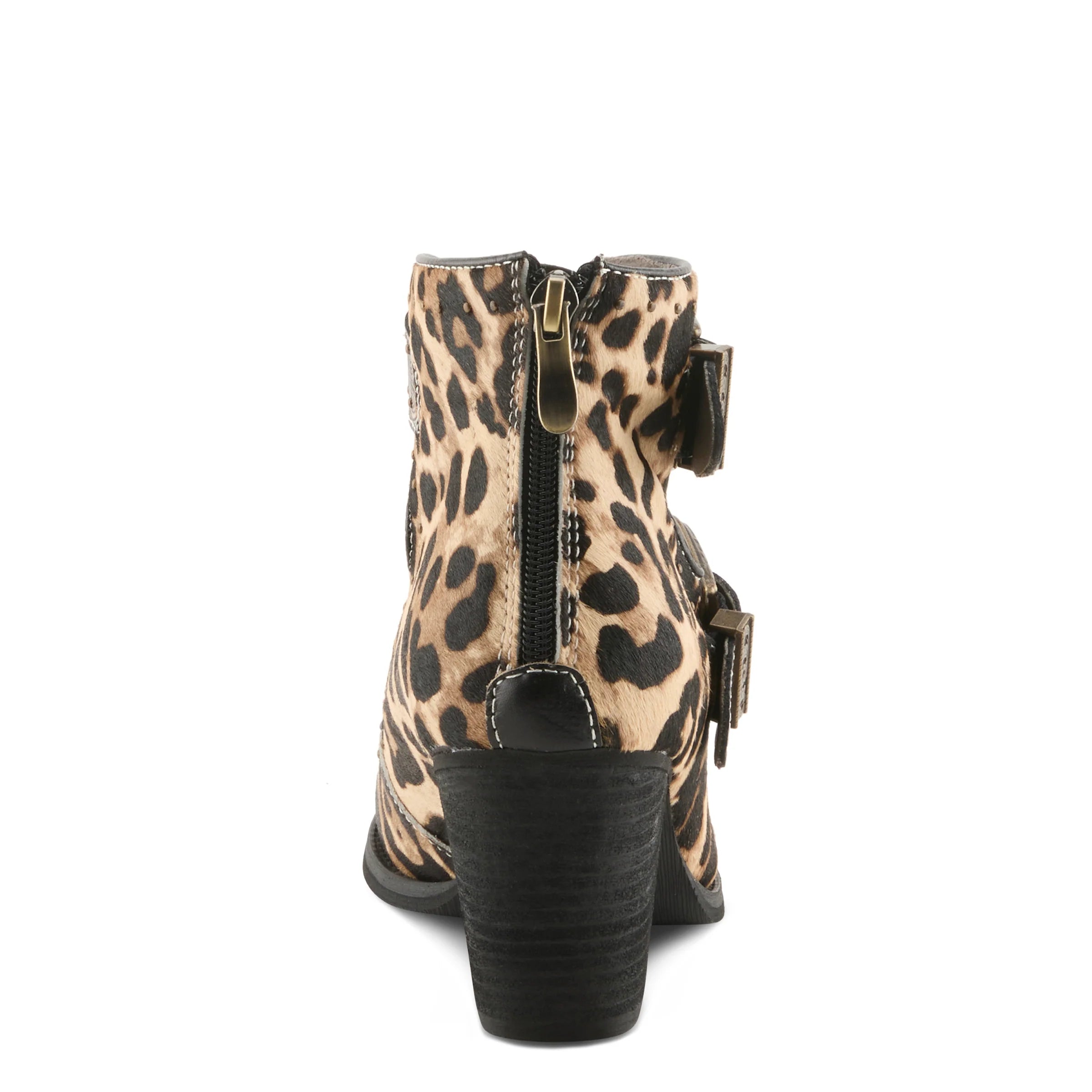 L'Artiste Notched Leopard Shoetie