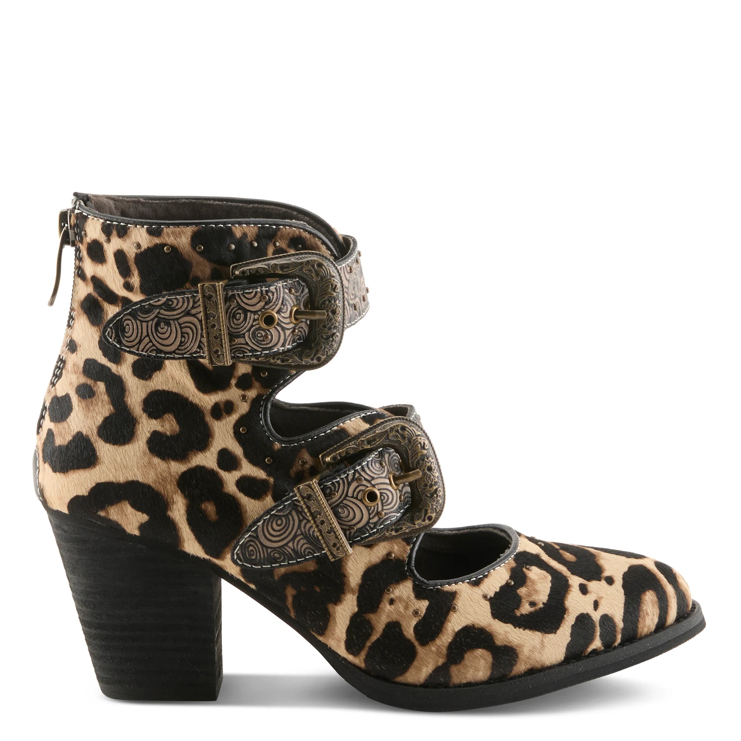 L'Artiste Notched Leopard Shoetie