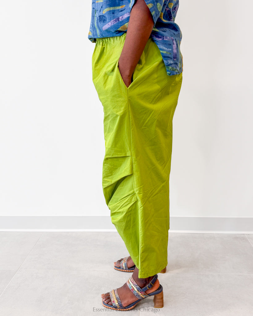 T by Transparente Crop Pant - Essential Elements Chicago