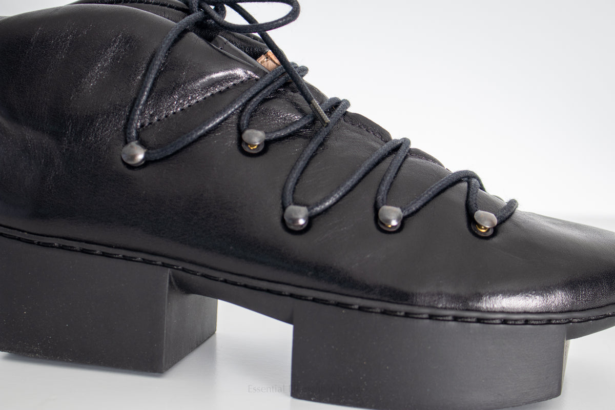 Trippen Hook Shoe