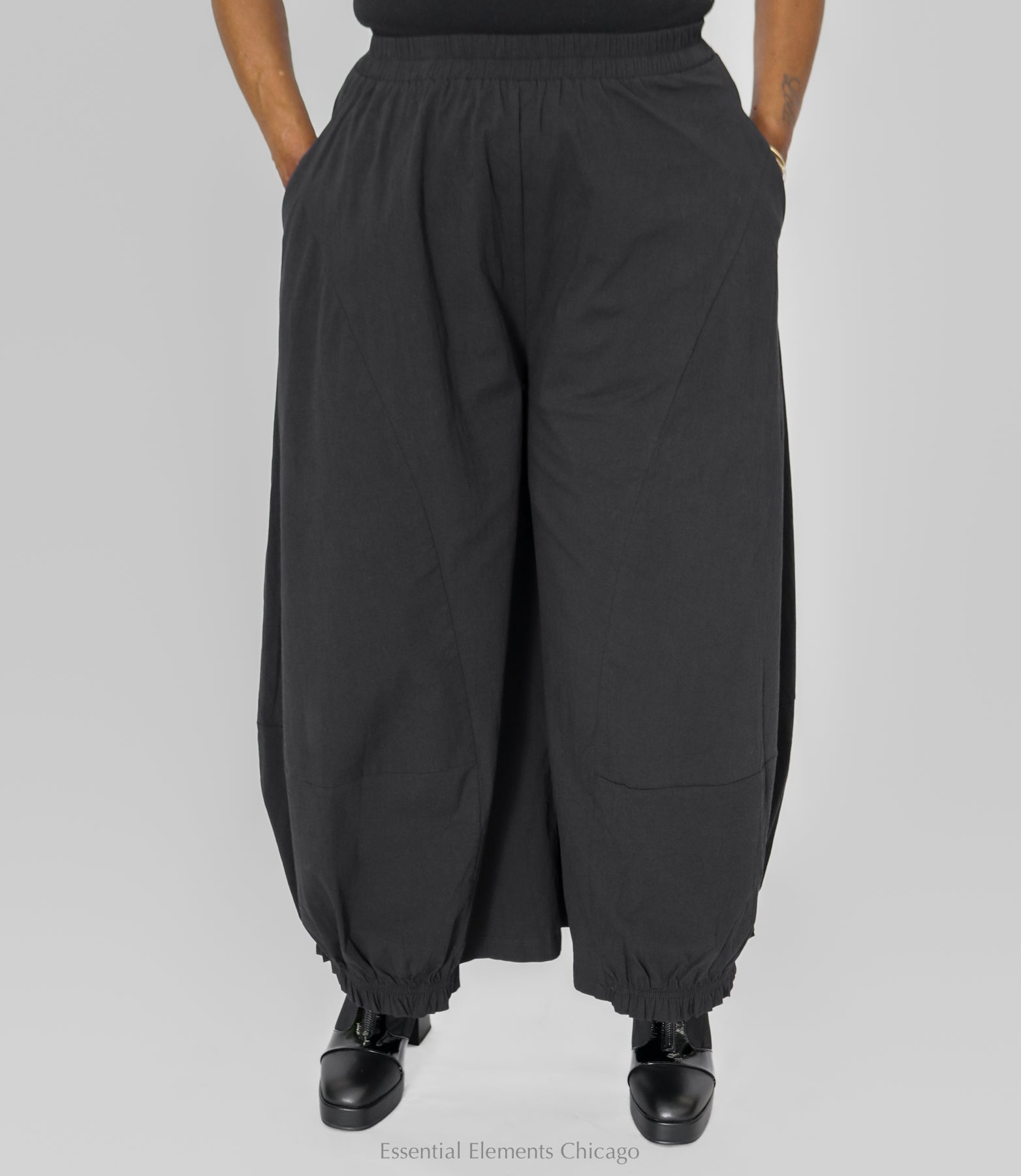 Vanite Couture Ruffle Hem Pants