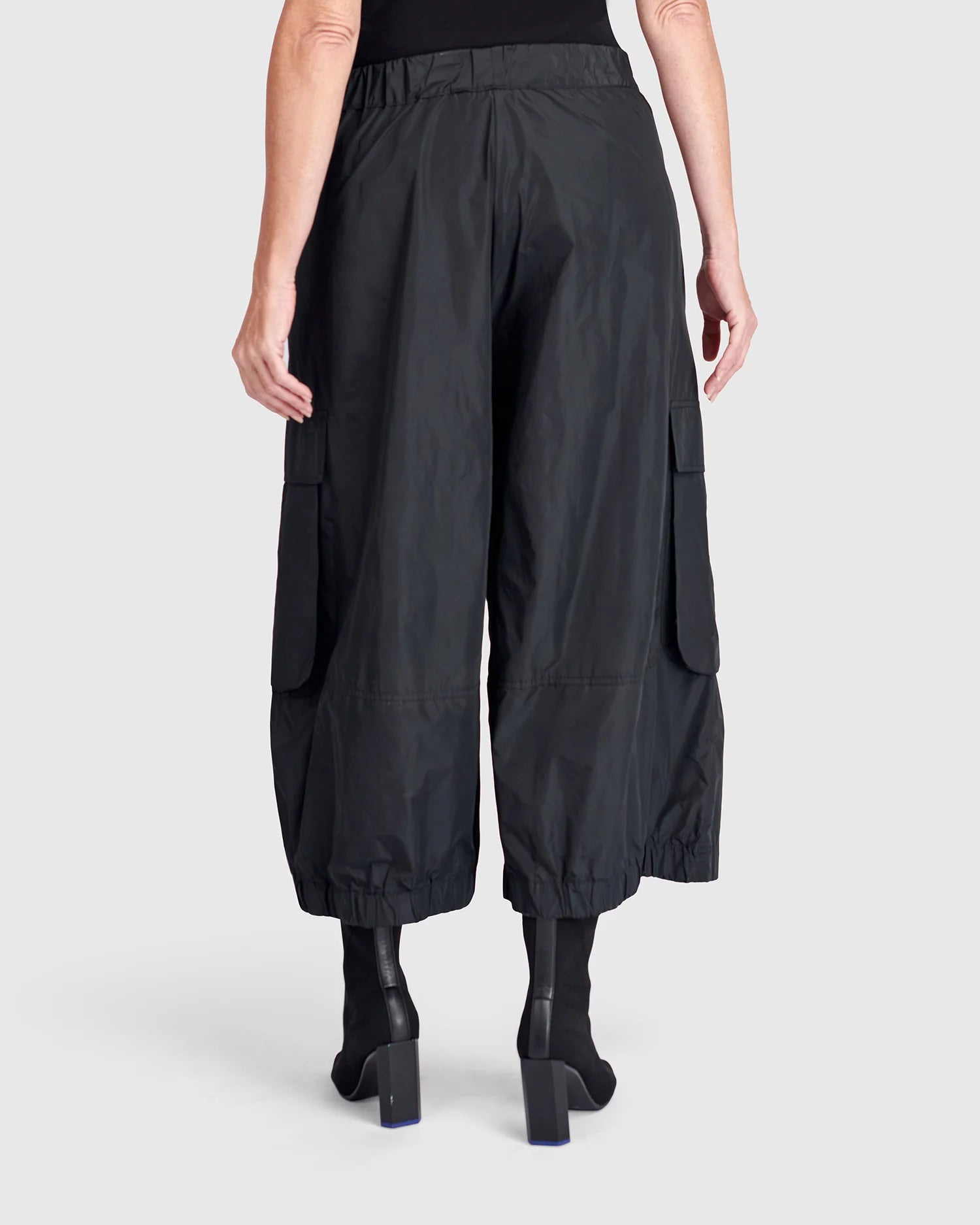 Alembika Cropped Cargo Pants, Black - Essential Elements Chicago