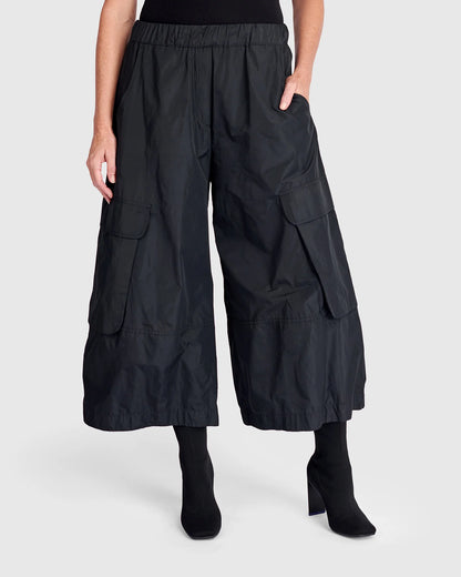Alembika Cropped Cargo Pants, Black - Essential Elements Chicago