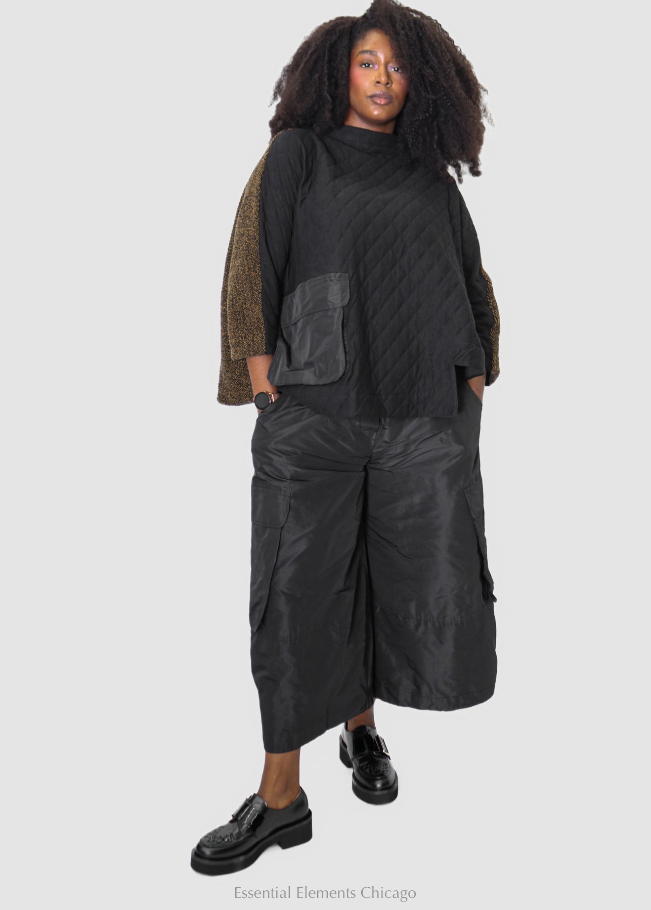 Alembika Quilted Top - Black - Essential Elements Chicago