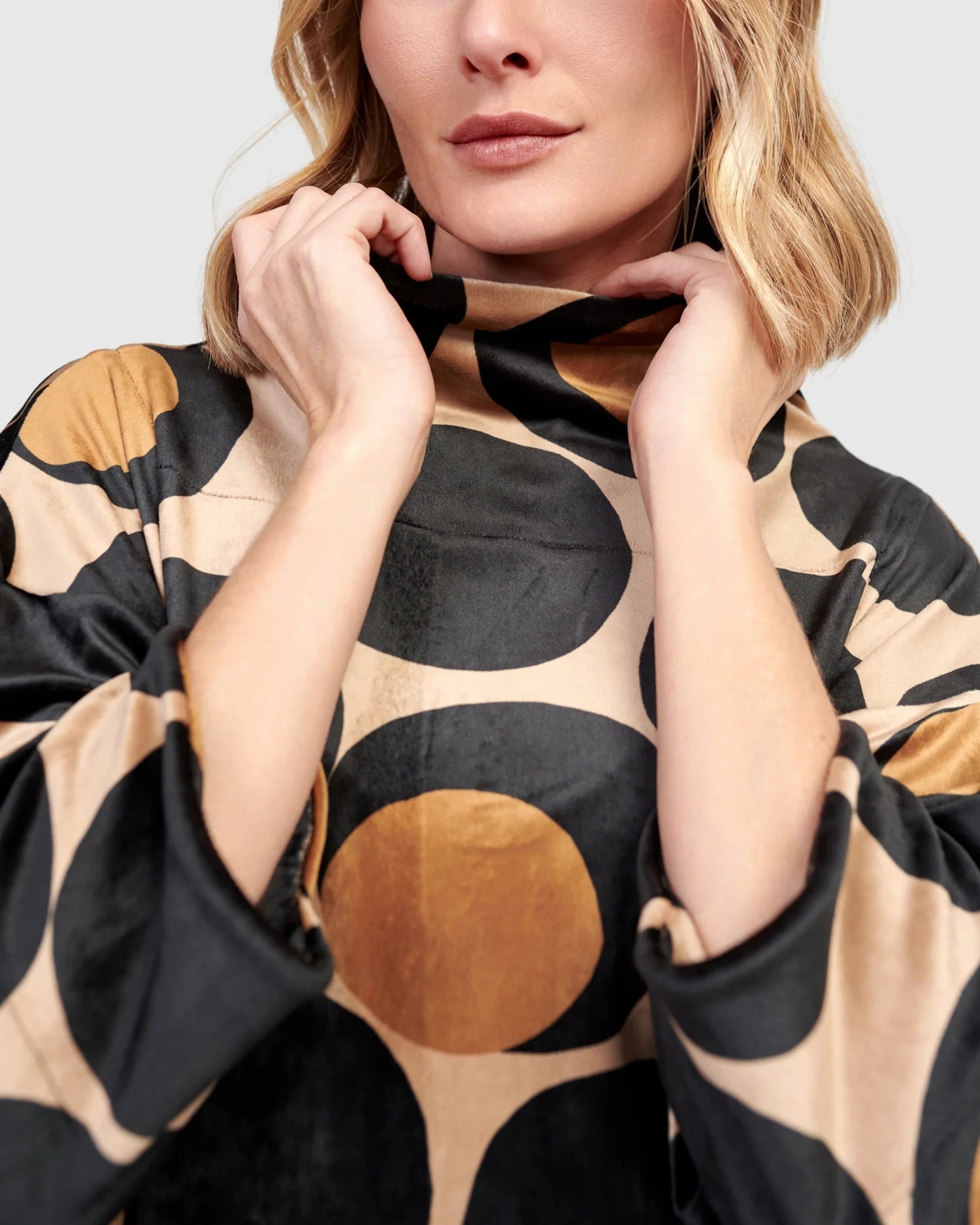 Alembika Velvet Eclipse Top - Essential Elements Chicago