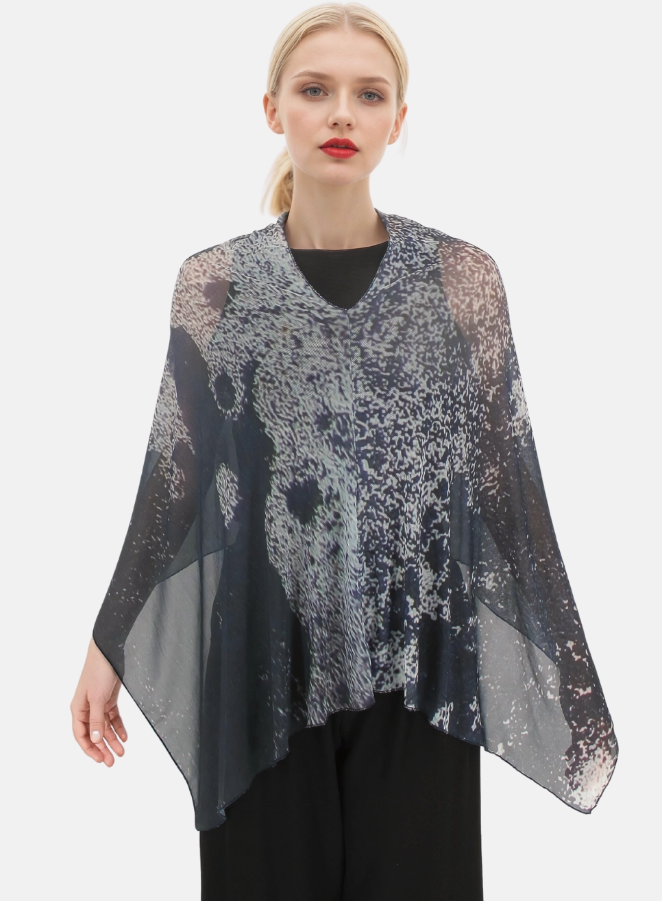 AMB Mila Ponshawl - Essential Elements Chicago