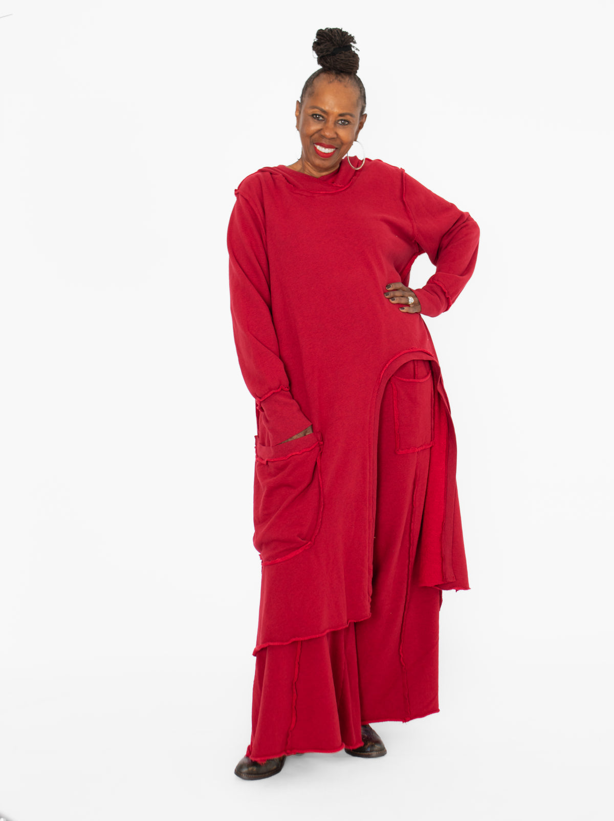 Bodil Hooded Pocket Top, Scarlet - Essential Elements Chicago