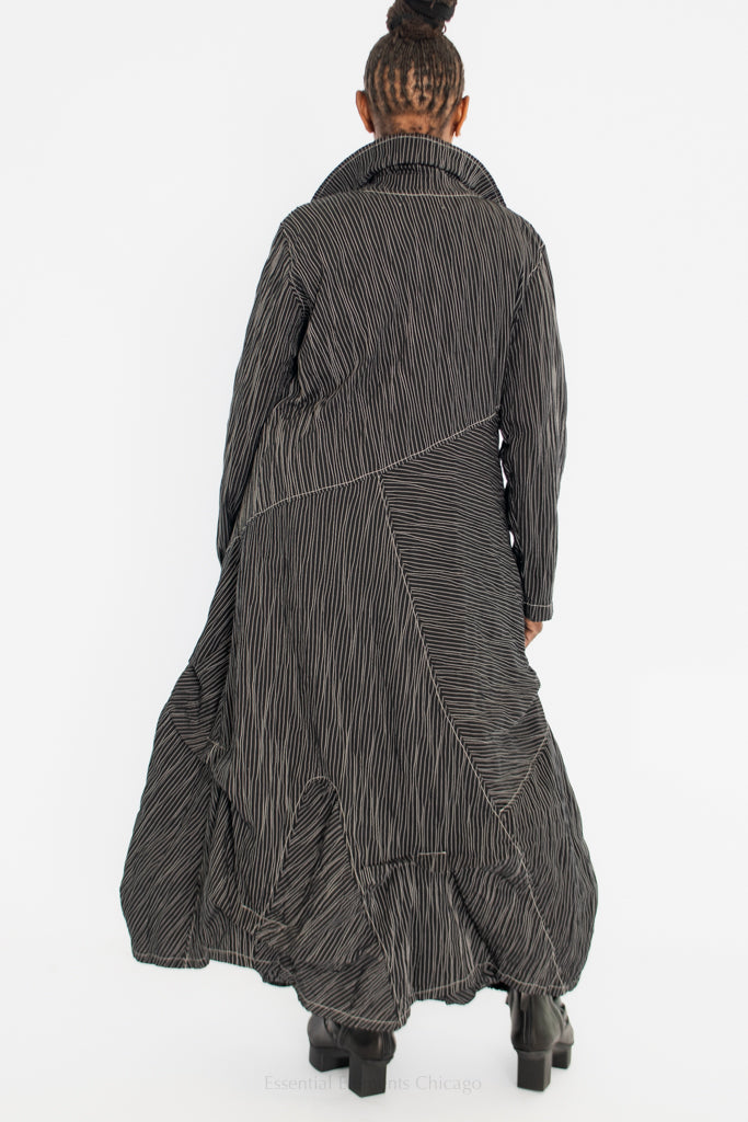 Bodil Long Coat, Noir - Essential Elements Chicago