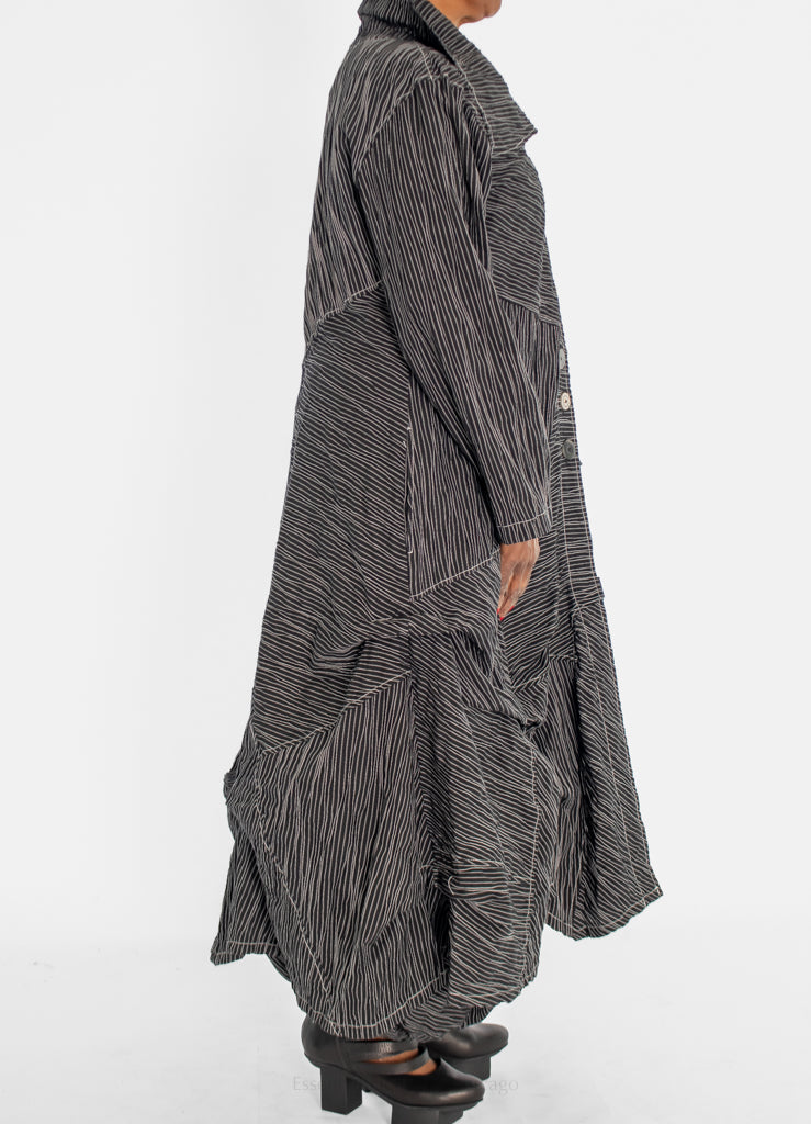 Bodil Long Coat, Noir - Essential Elements Chicago