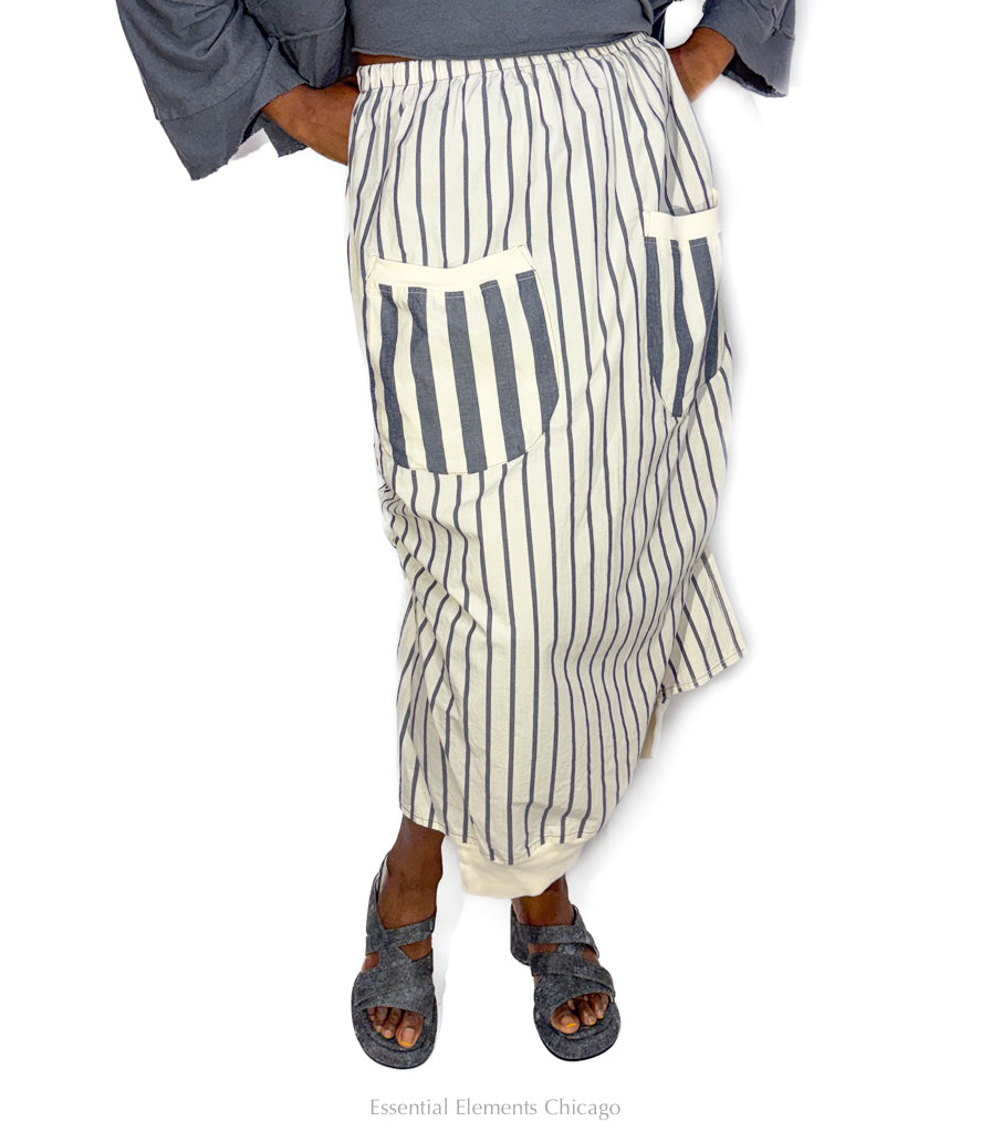 Bodil Slim Skirt - Essential Elements Chicago
