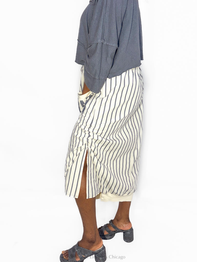 Bodil Slim Skirt - Essential Elements Chicago