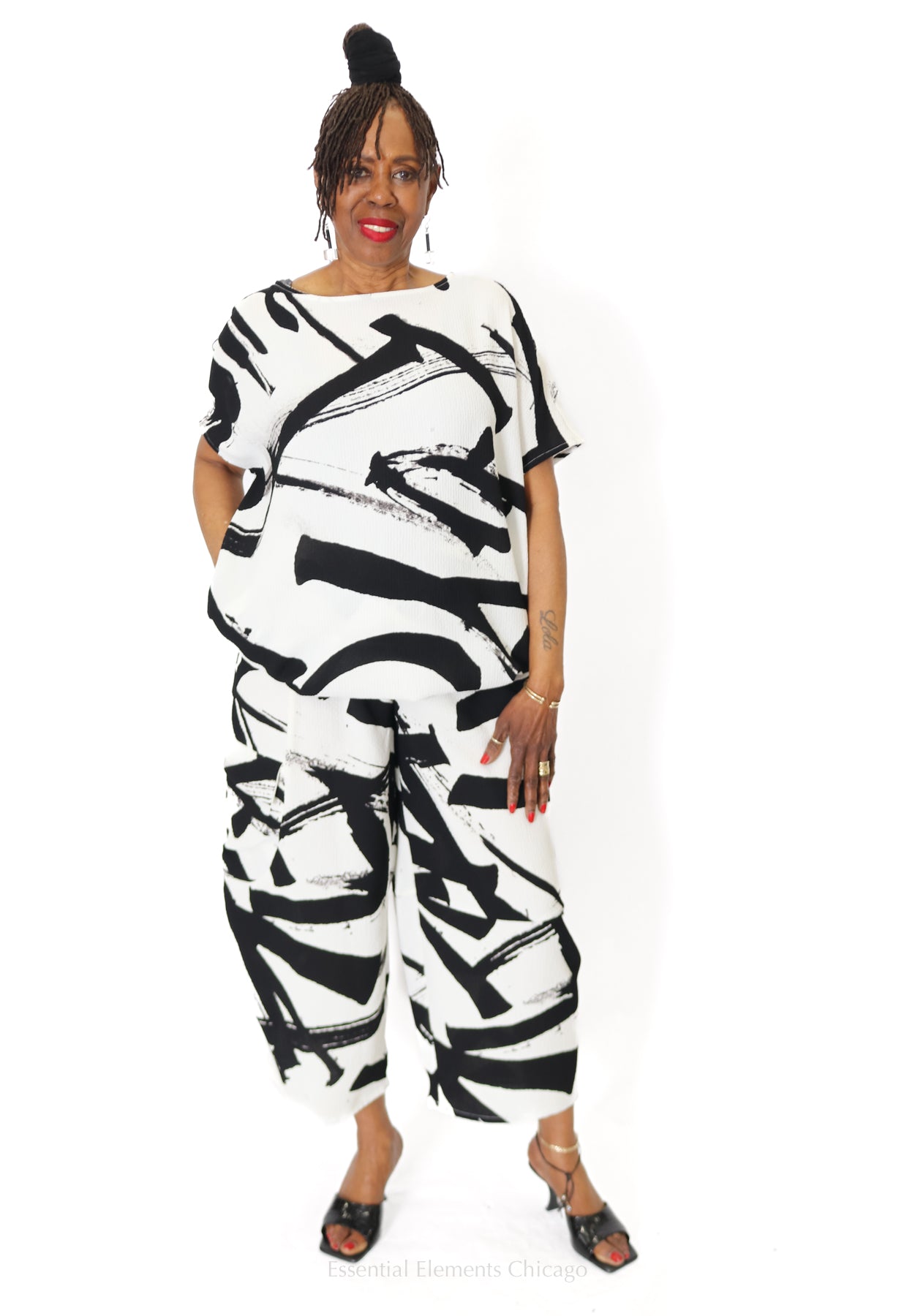 Chalet Belle Tunic, Motif - Essential Elements Chicago
