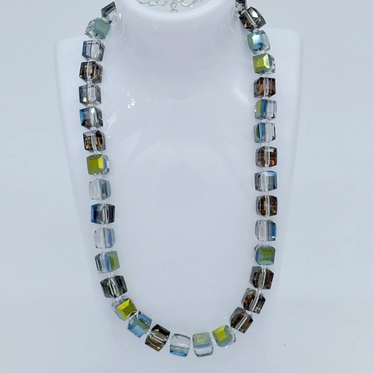 Jianhui Big Crystal Cube Necklace