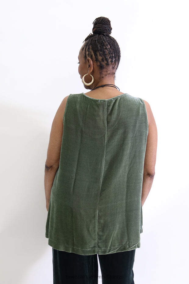 Cut Loose Swing Tank - Essential Elements Chicago