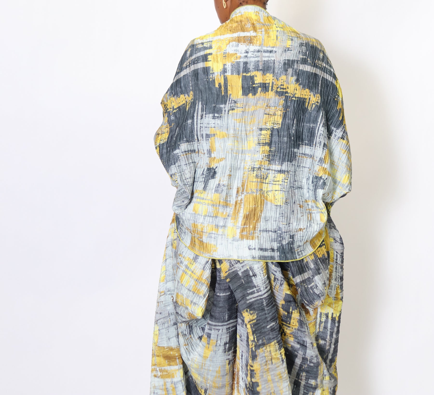 Heydari KP Shrug - Essential Elements Chicago