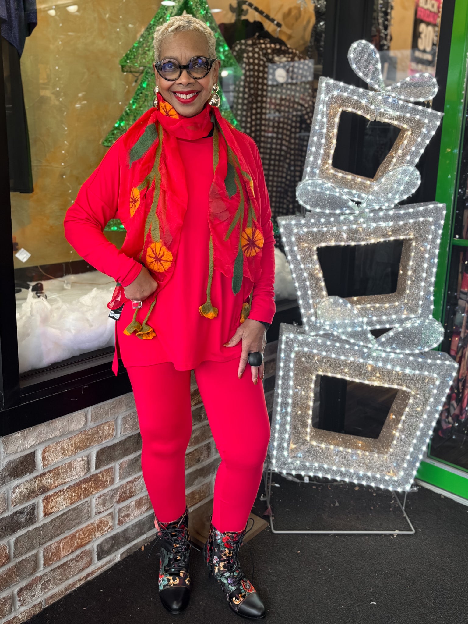 Holly-Day Essential Legging Set - PLUS - Essential Elements Chicago