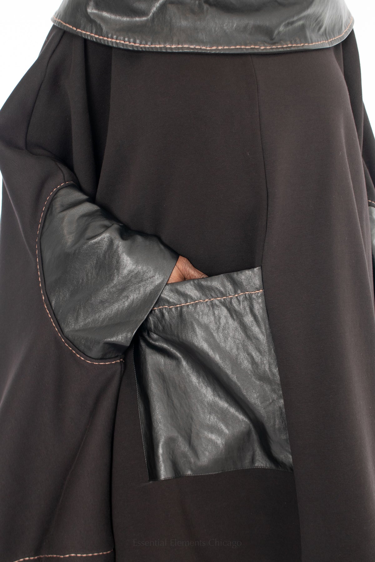 Kedem Sasson J64 Ciri Poncho - Essential Elements Chicago