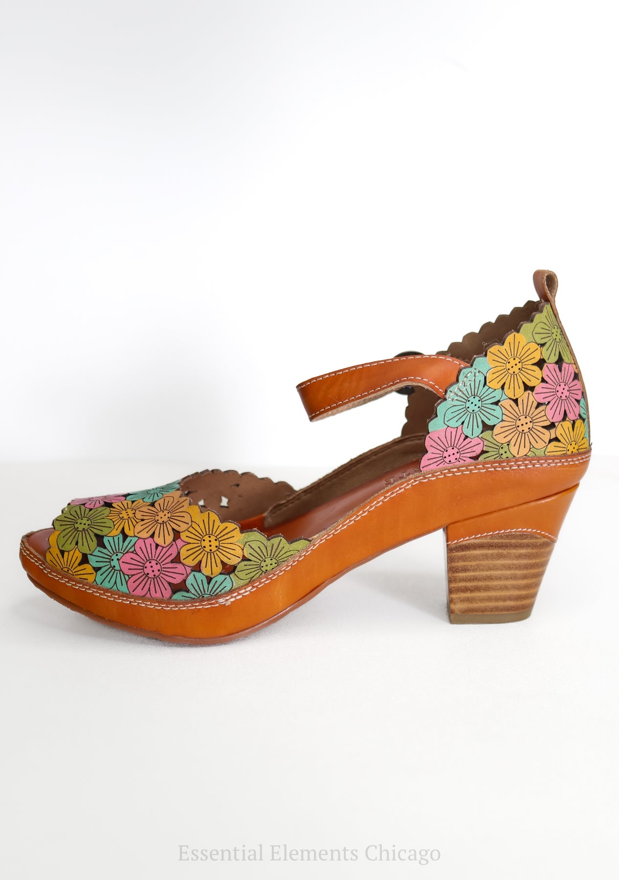 L'Artiste Avnia Sandal - Essential Elements Chicago