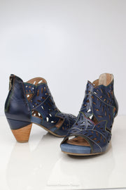 L'Artiste Icon Sandal, Navy Navy Shoetique - Sandals by Spring Step | Essential Elements Chicago