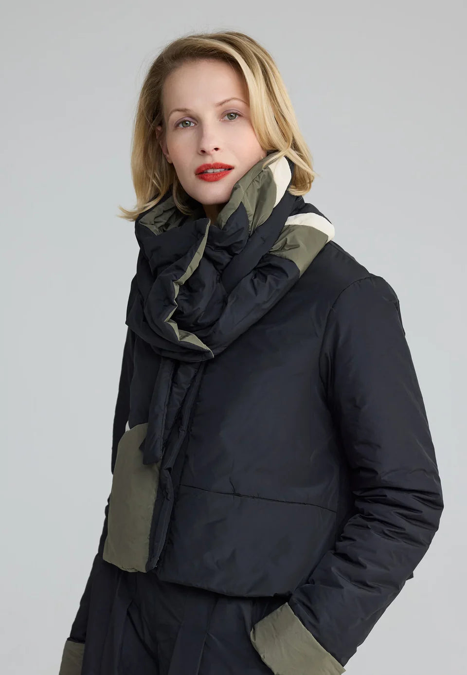 Luuka 25k603 Cascade Anna Scarf - Essential Elements Chicago