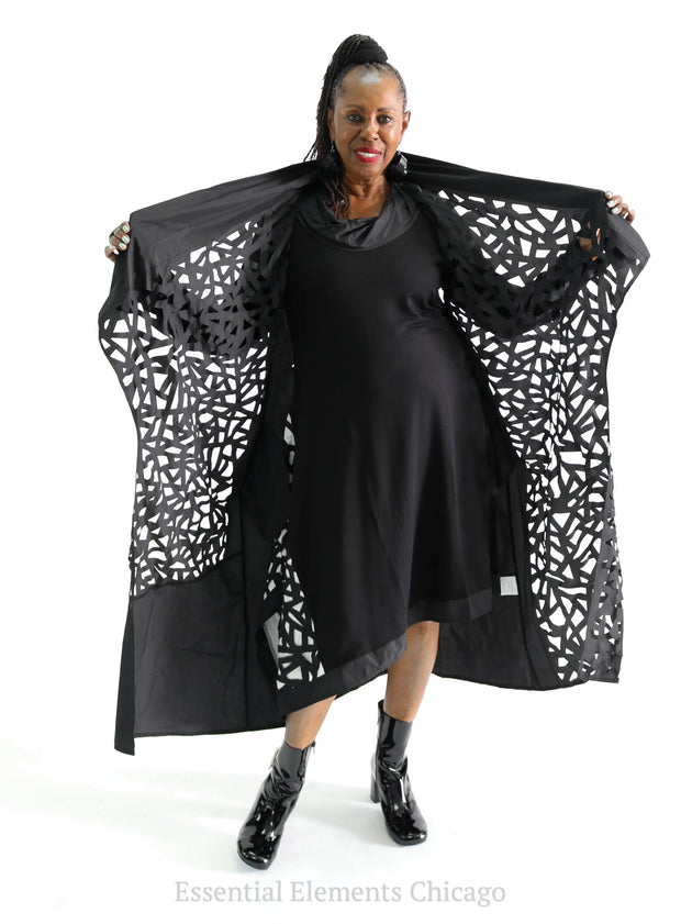 Luukaa Belief Vest, Black - Essential Elements Chicago