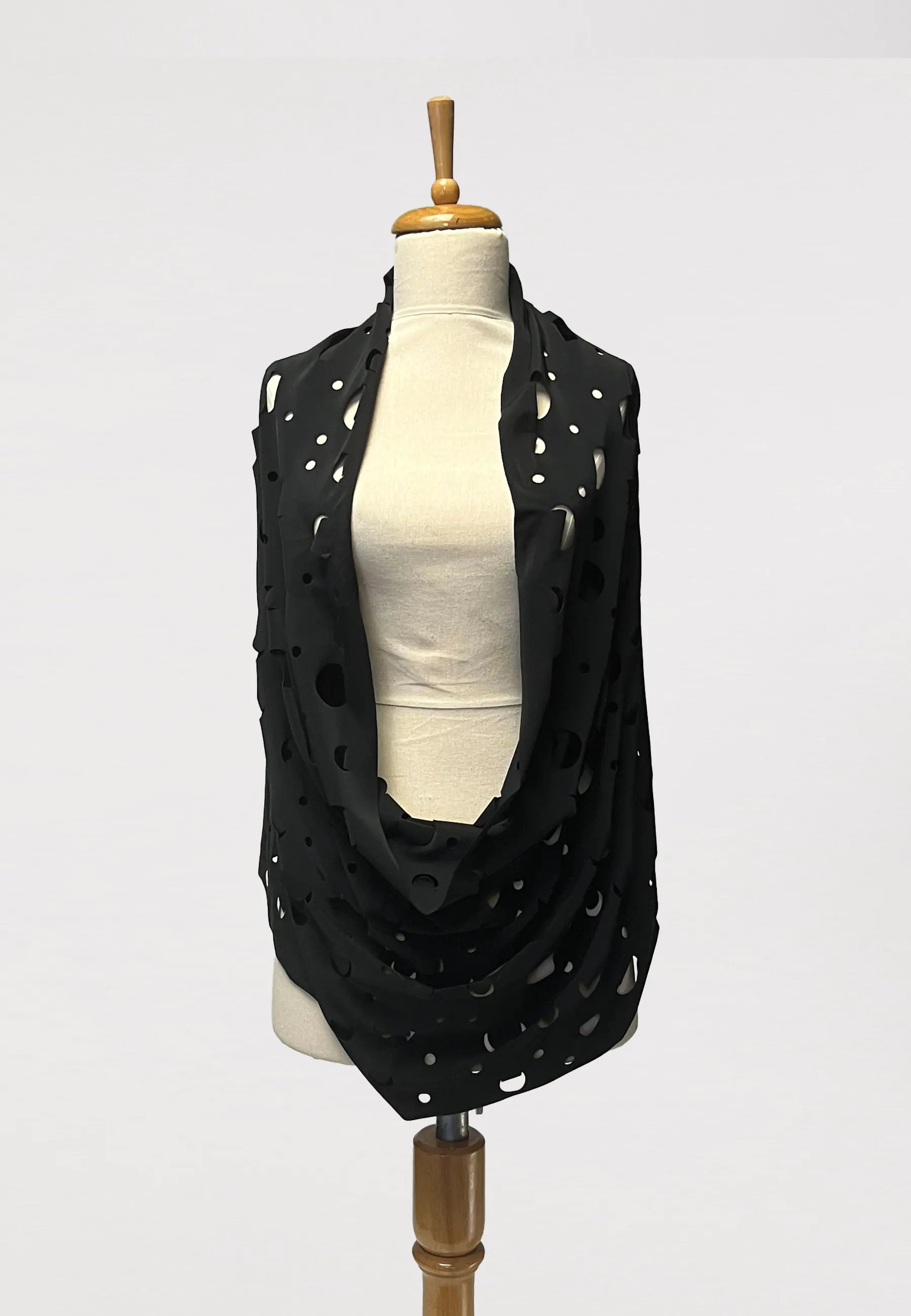 Luukaa Eclipse Scarf - Essential Elements Chicago