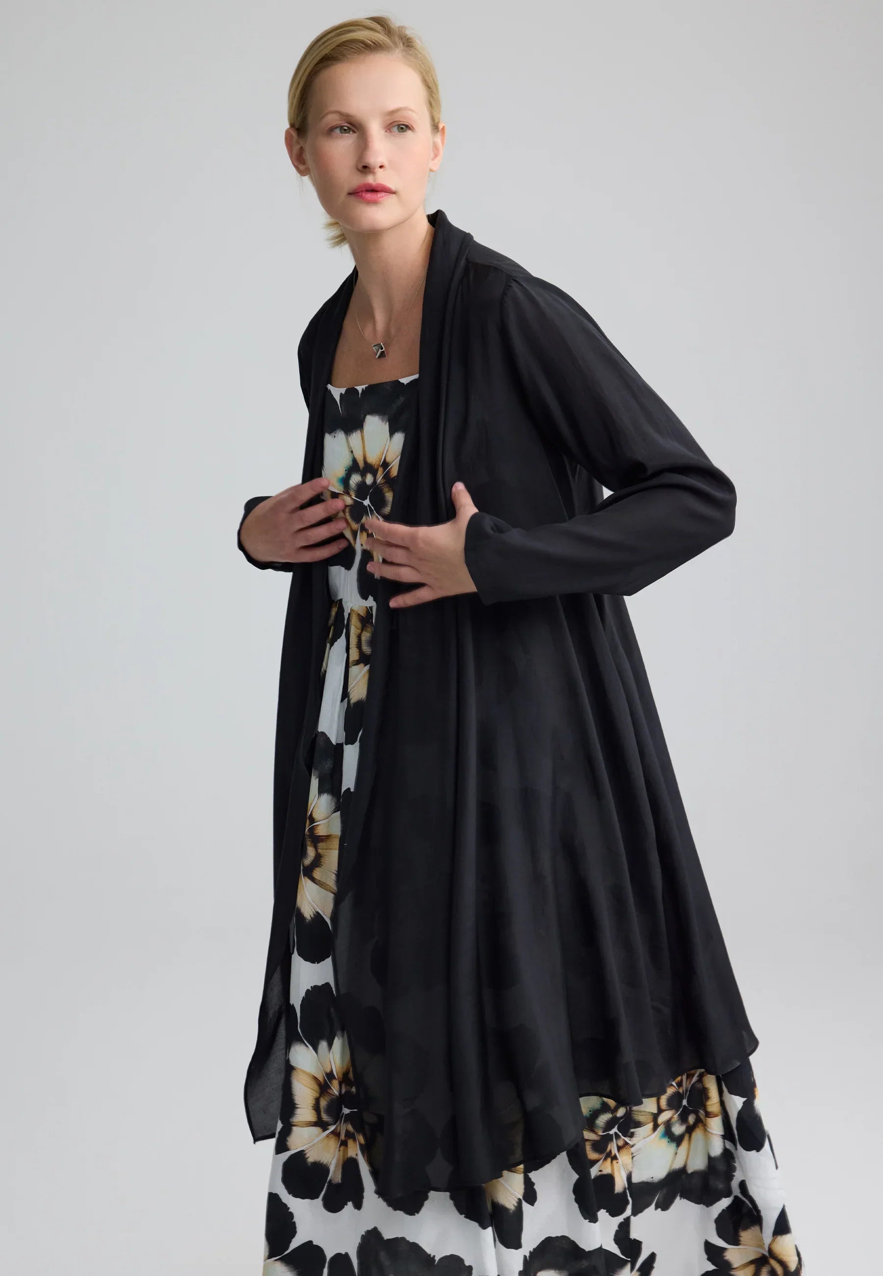 Luukaa Vivelle Jacket, Black - Essential Elements Chicago