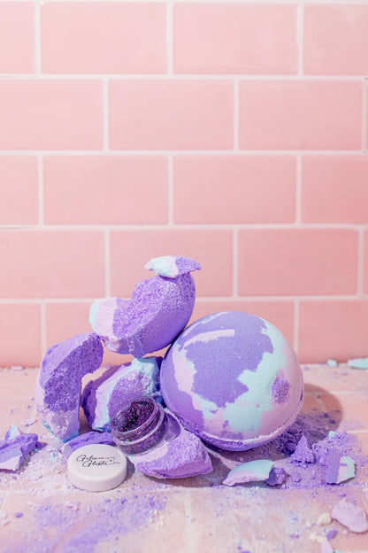 Musee Lavender Haze Bath Bomb - Essential Elements Chicago