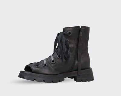 Papucei Jinx Sandal, Black - Essential Elements Chicago