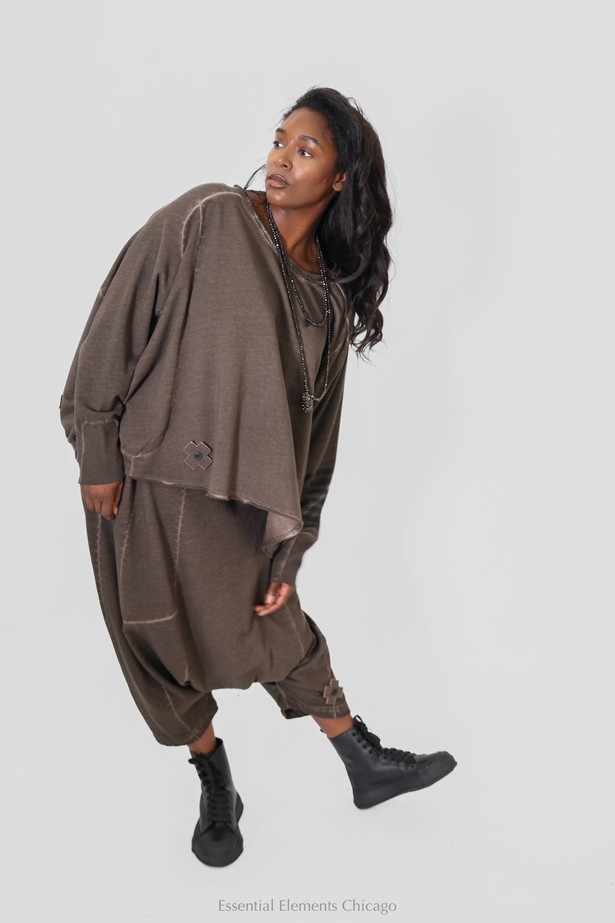 Pluslavie Wide Short Sweater II - Essential Elements Chicago