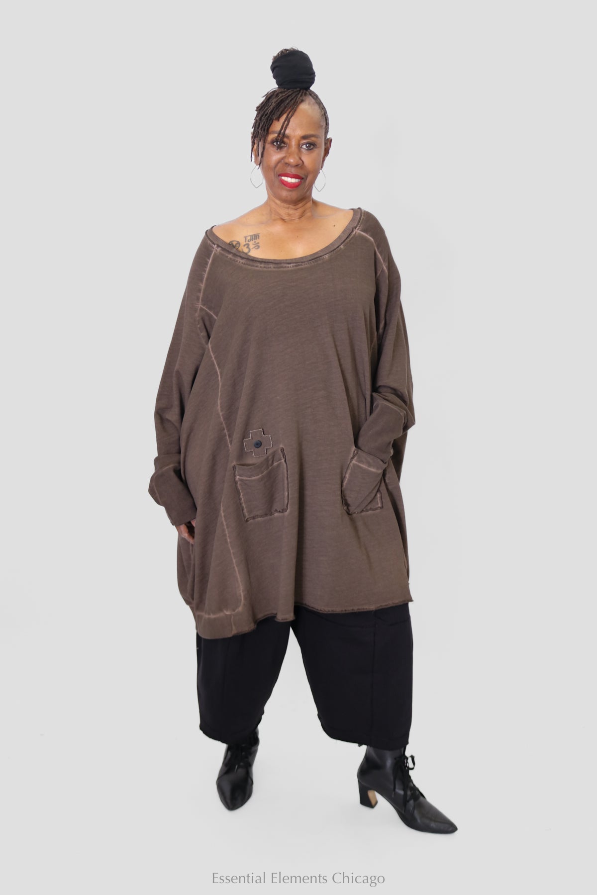 Pluslavie New Wide Long Sweater - Chocolate - Essential Elements Chicago