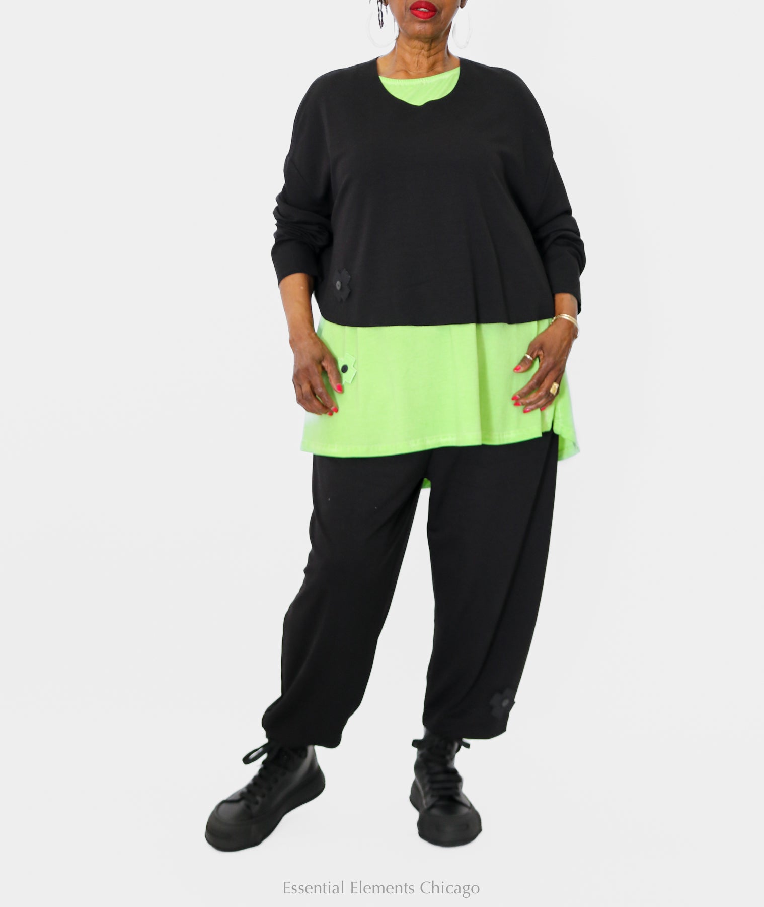 Pluslavie Snuggle Sweat Top - Black - Essential Elements Chicago