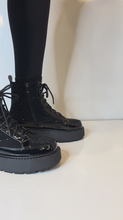 Azura Livewire Boots - Black - Essential Elements Chicago