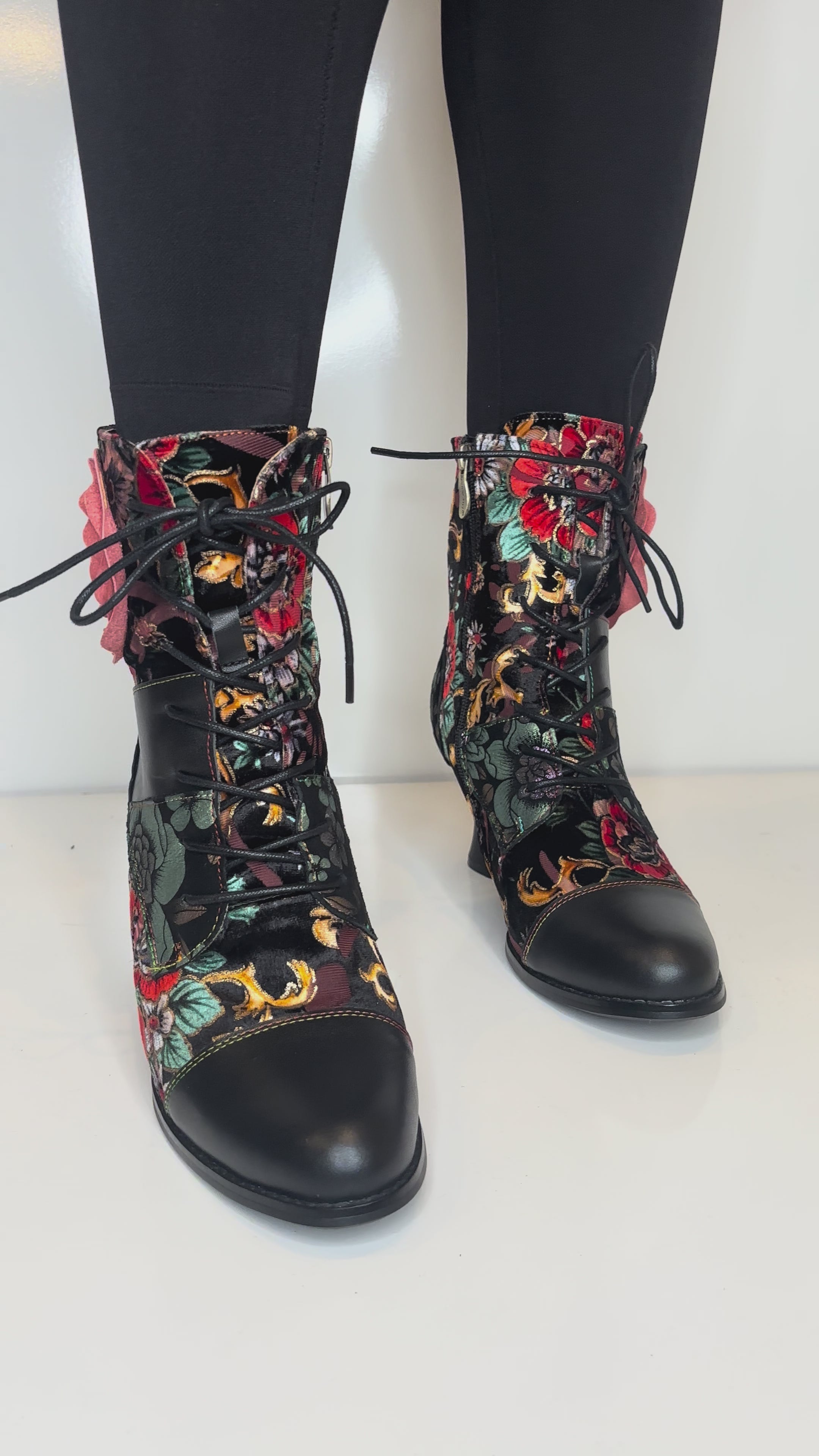 L'Artiste Roselia Bootie